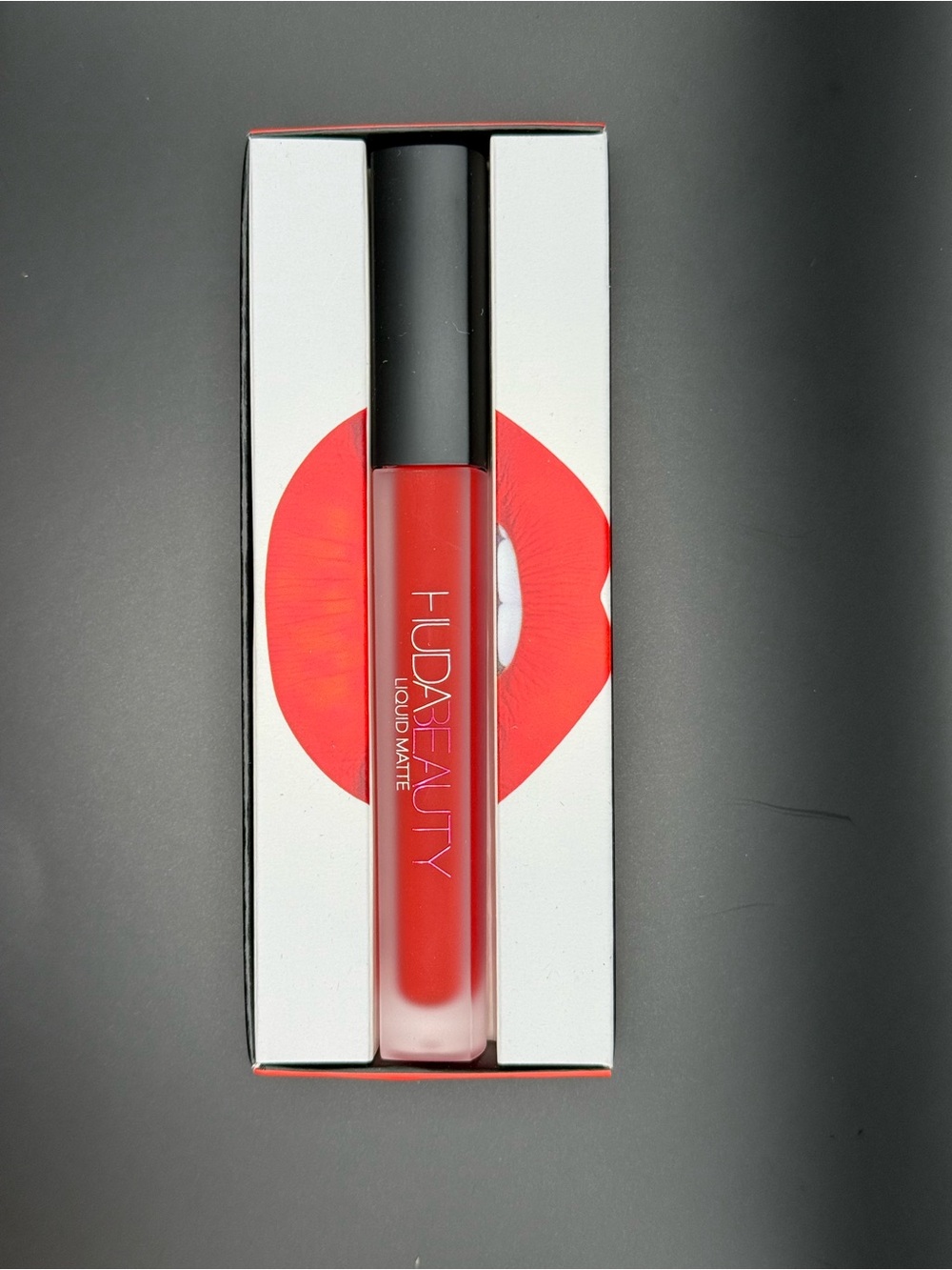 HUDA BEAUTY Liquid Matte Lipstick —